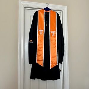 University of Tennessee Master’s Graduation Regalia – Gown, Hood & Stole